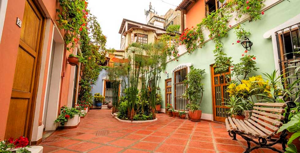 Hotel Ayenda el patio Miraflores Lima Peru